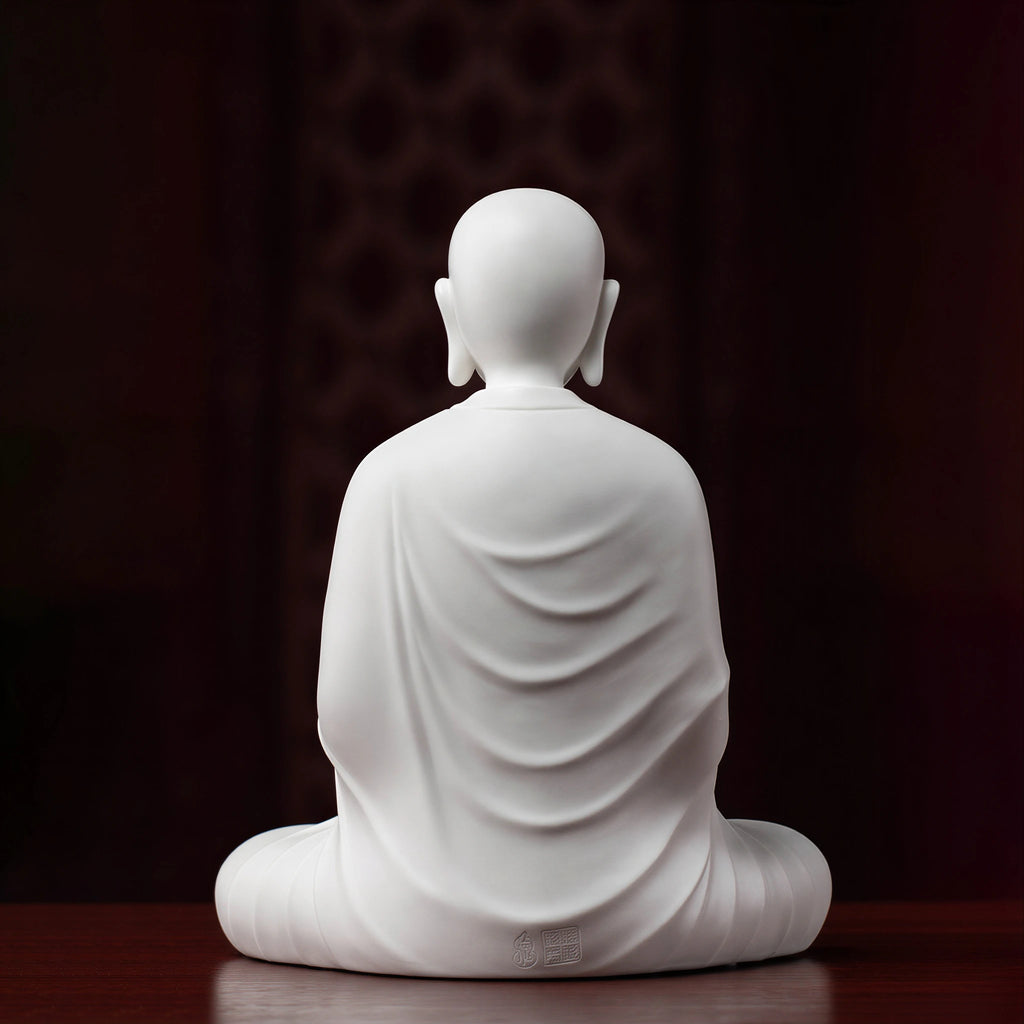 Rear view of the continuous white porcelain robe