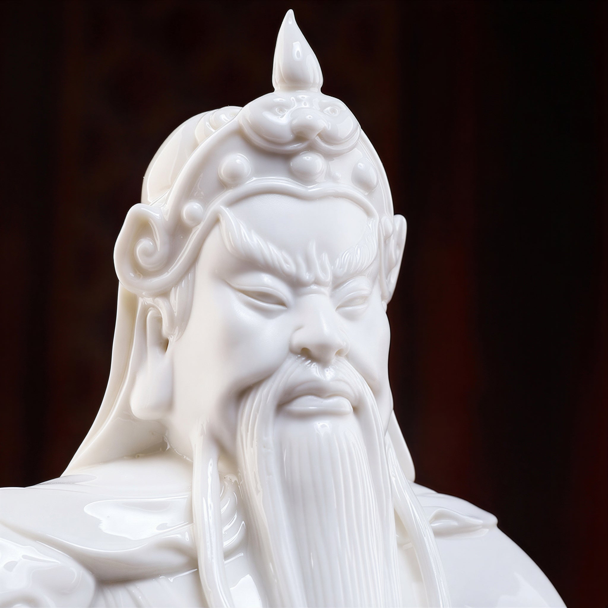 Close view of the Guan Gong face, crown and long beard