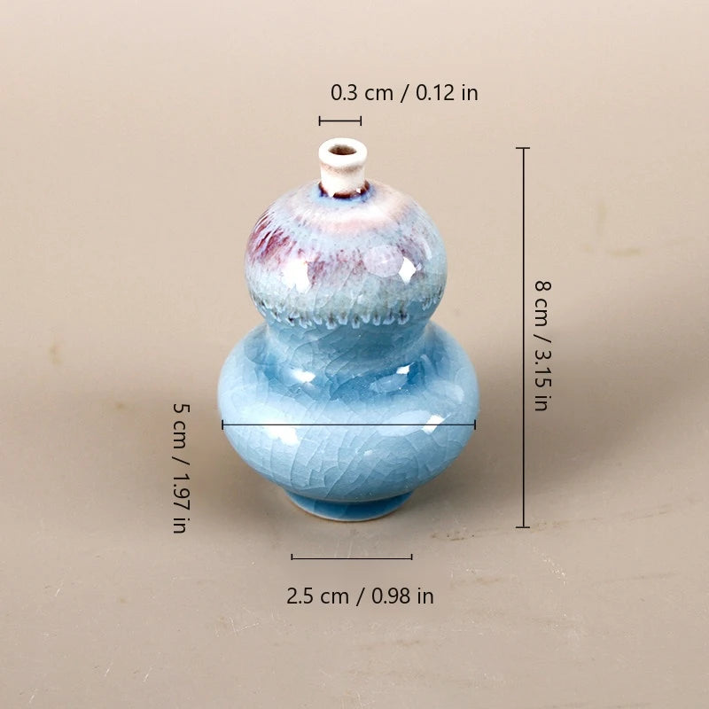Double-gourd reactive-glaze vase size guide showing 5 cm width, 8 cm height, 0.3 cm mouth, and 2.5 cm base