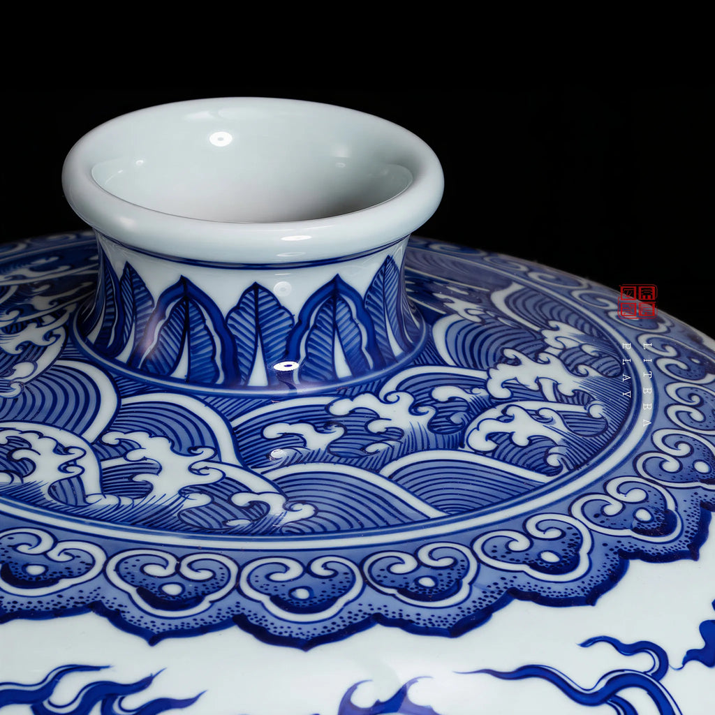 Blue-and-white shoulder and border detail on the meiping