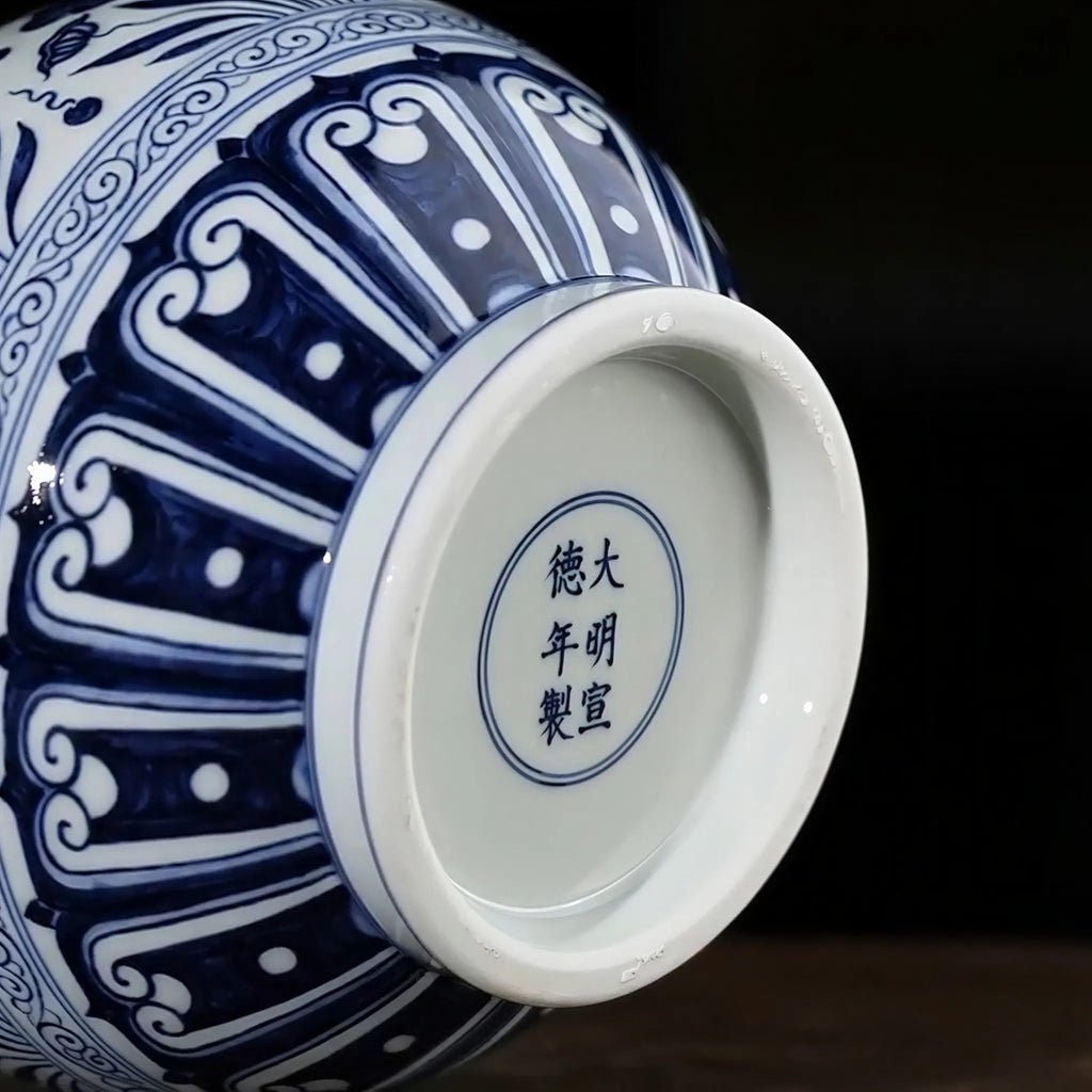 Base and foot of the contemporary fish and aquatic plants Yuhuchun vase