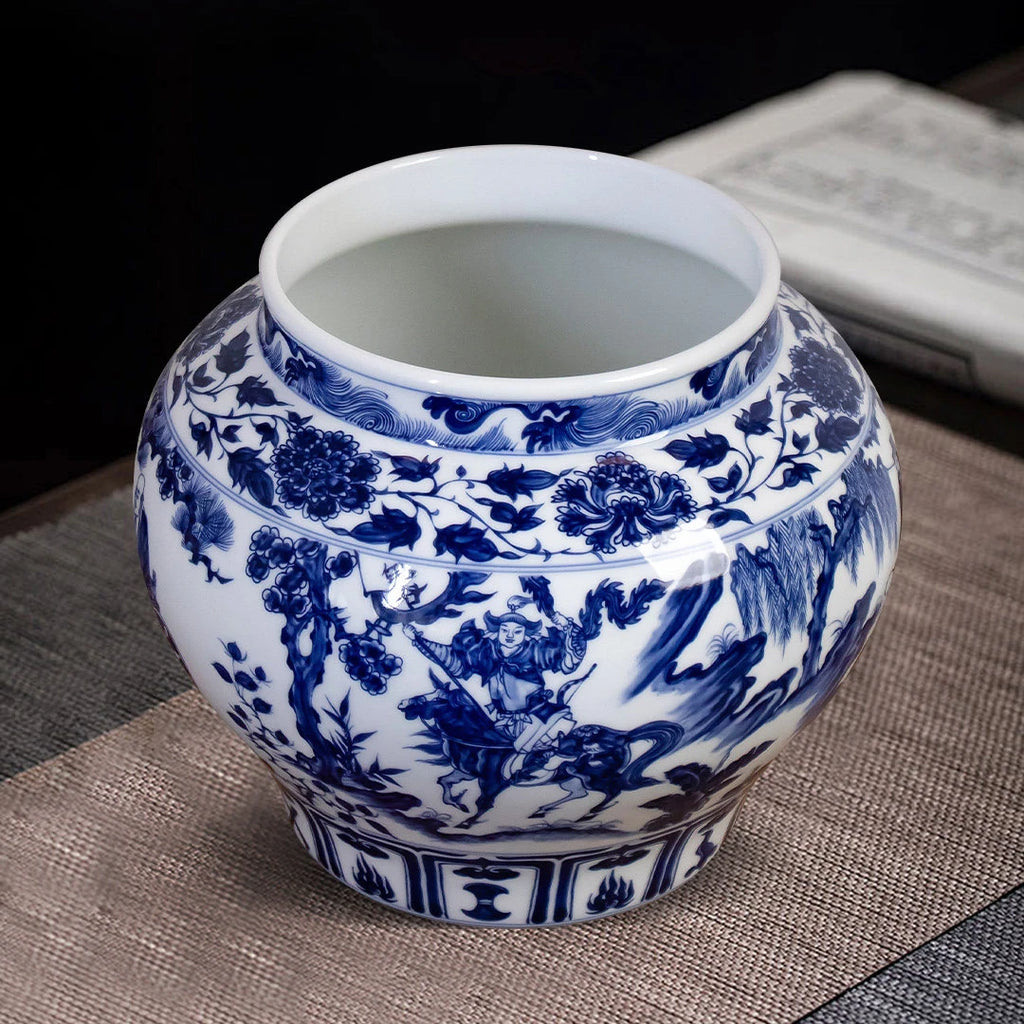 Unglazed base and firing coloration on the contemporary Guiguzi jar