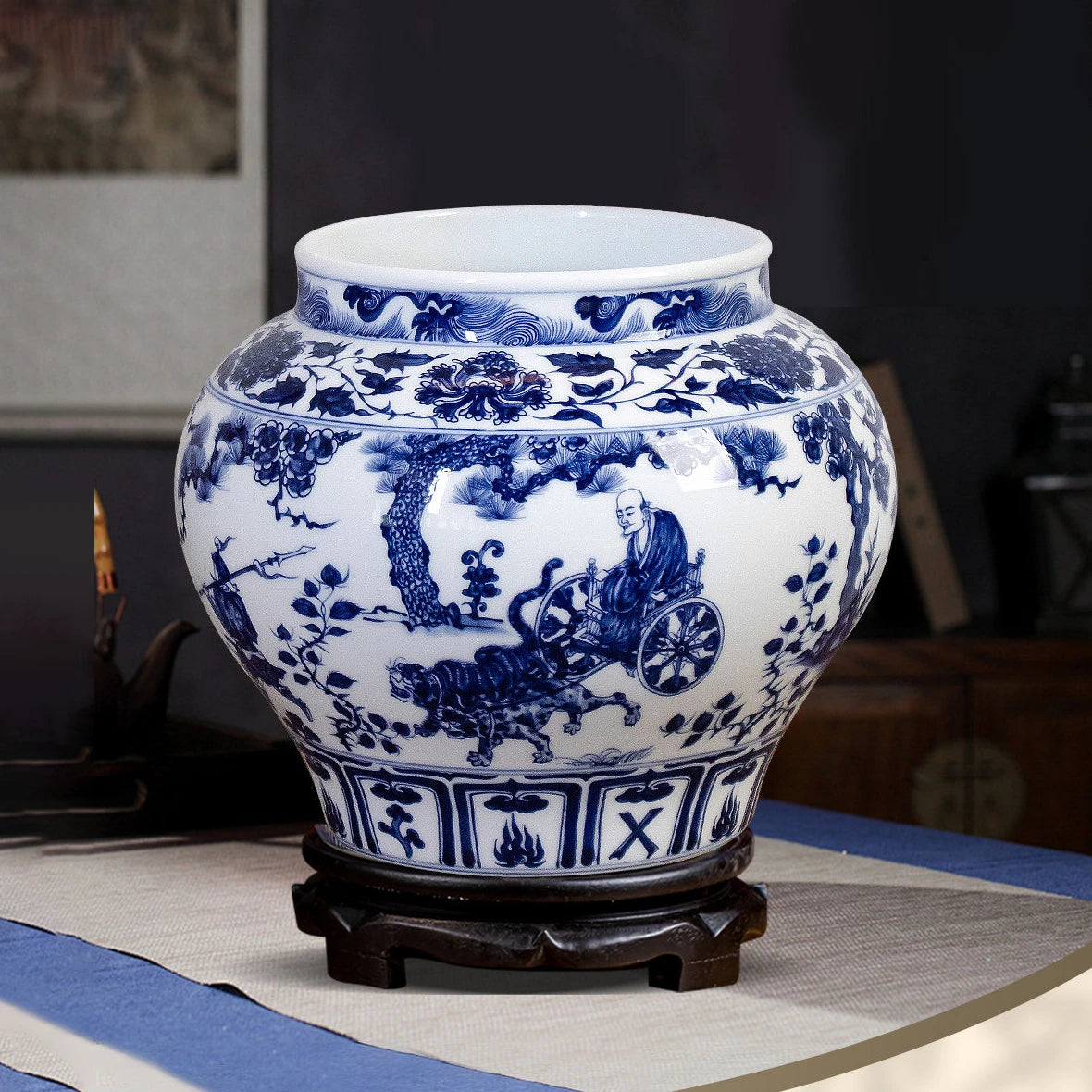 Front view of the hand-painted Jingdezhen Guiguzi narrative jar