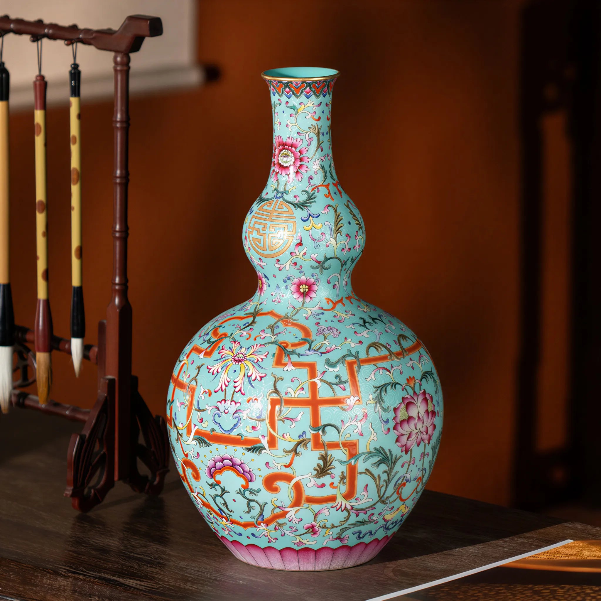 Front view of the turquoise graviata double-gourd vase