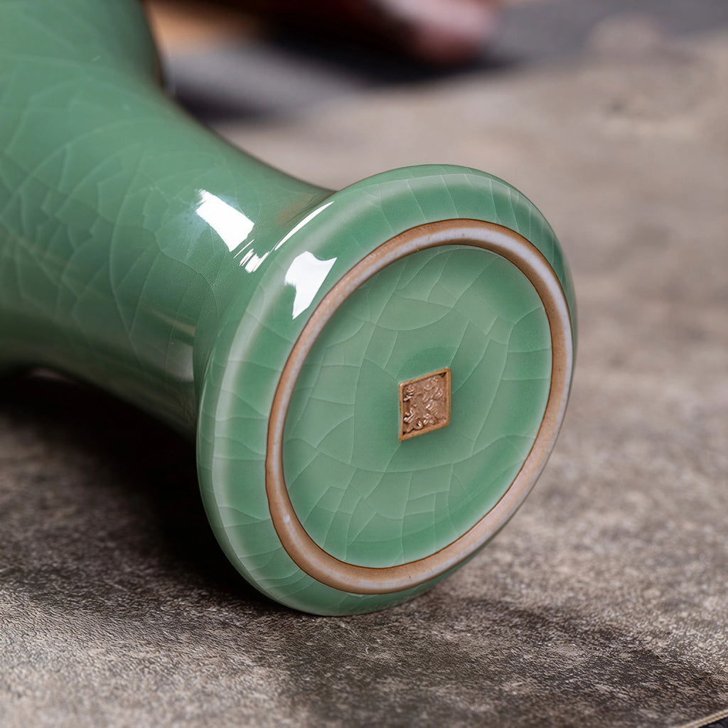 Crackle celadon vase with an unglazed foot