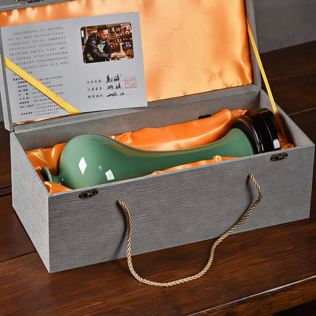 Deep Celadon meiping vase and presentation box