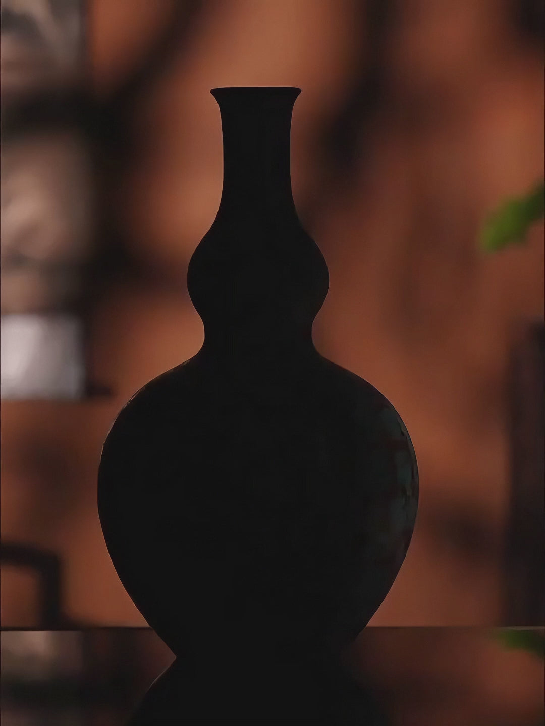 Qianlong-Style Famille Rose Double-Gourd Vase with Turquoise Graviata Ground