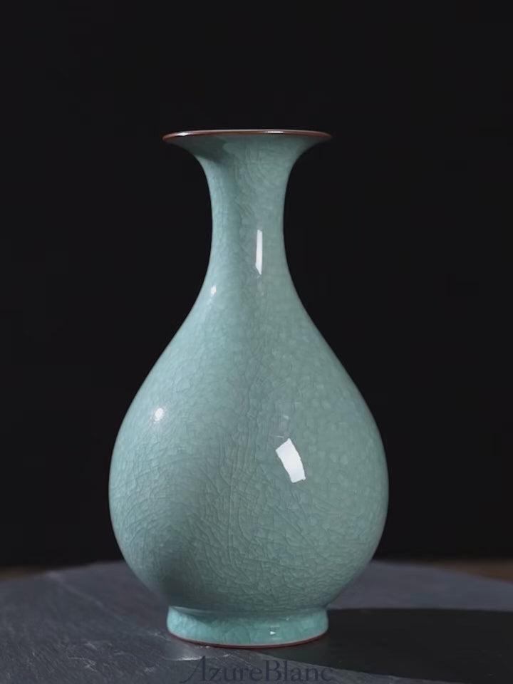 Celadon Yuhuchun Vase with Ice Crackle Glaze