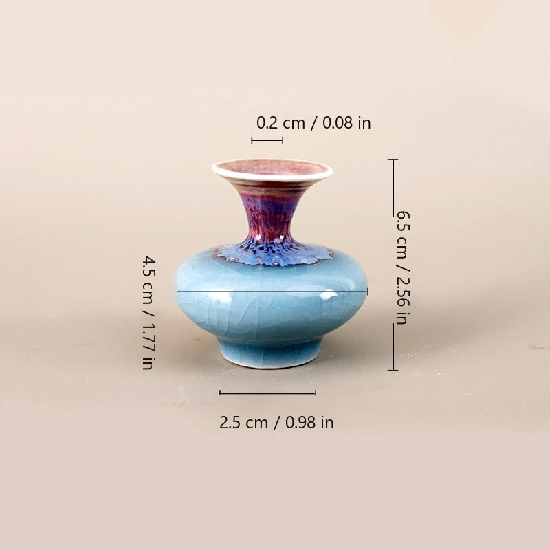 Squat reactive-glaze vase size guide showing 4.5 cm width, 6.5 cm height, 0.2 cm mouth, and 2.5 cm base