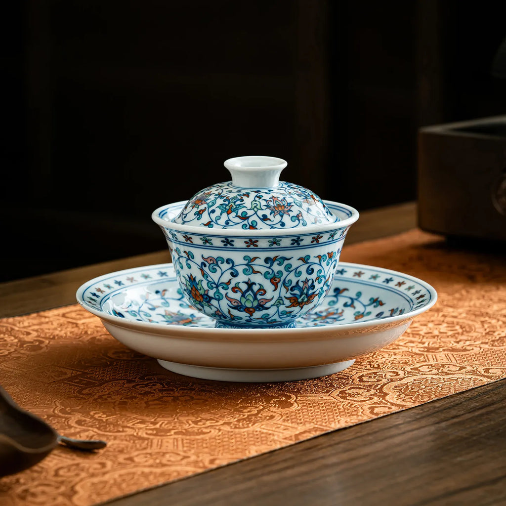 Thick-walled lotus gaiwan and ceramic tea stage