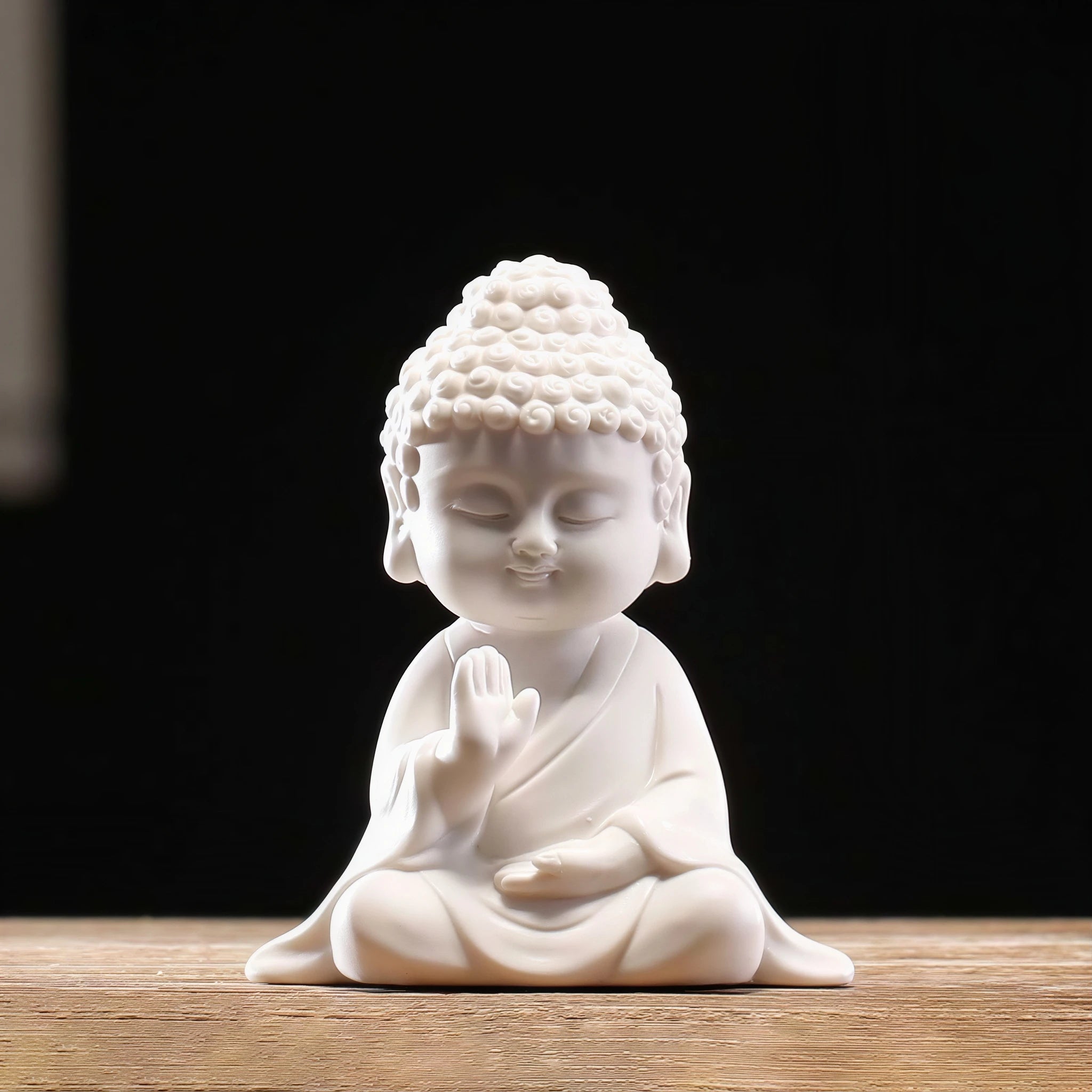 Close view of the Contemplation Buddha figure